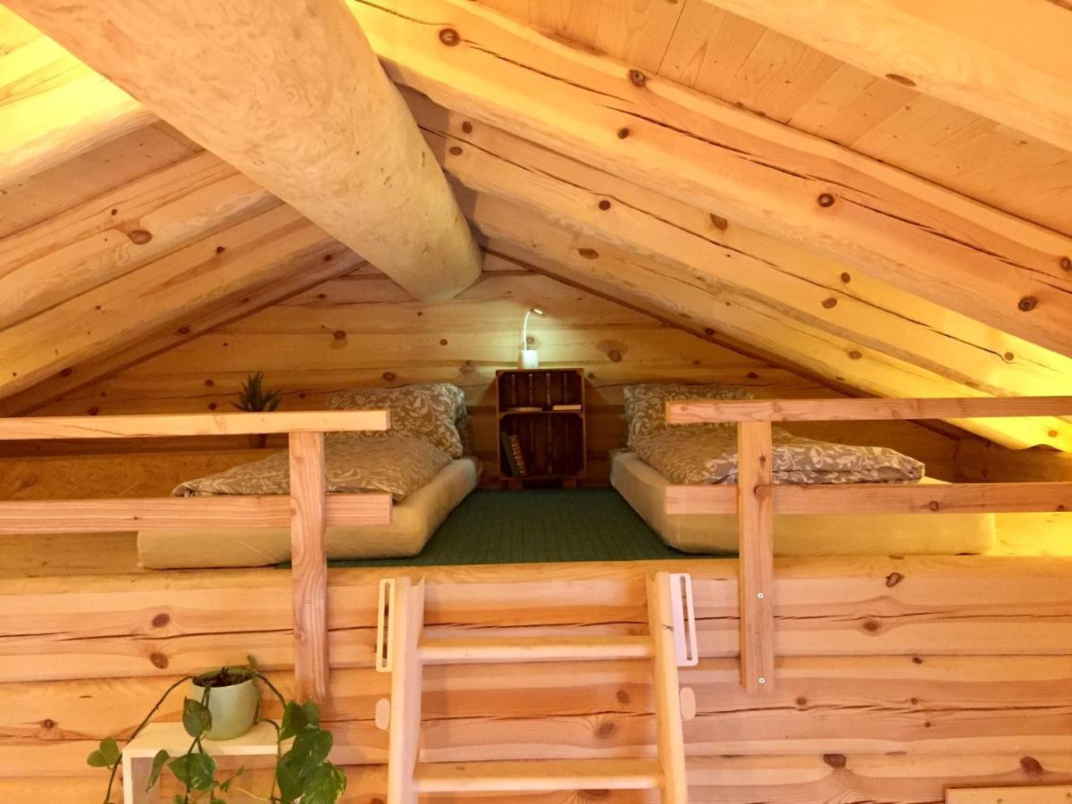 Blockhaus Chalet Mit Beheizbarem Badefass Und Infrarotsauna Auf Der Terrasse Oberschützen Exterior foto