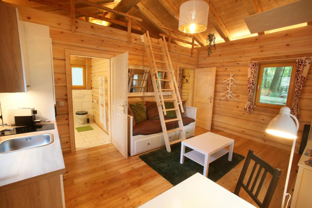 Blockhaus Chalet Mit Beheizbarem Badefass Und Infrarotsauna Auf Der Terrasse Oberschützen Exterior foto